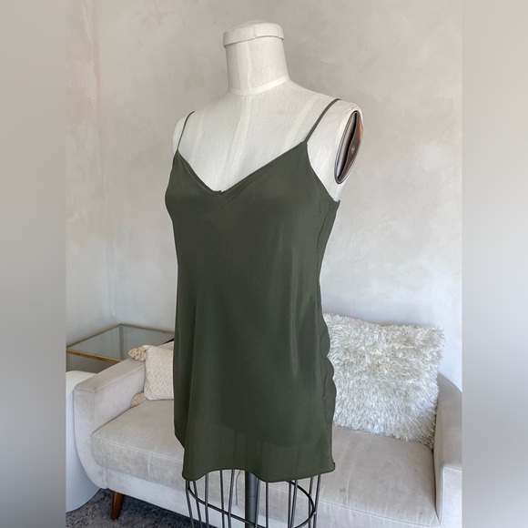 GREEN SILK CAMISOLE TOP SZ S - Picture 1 of 8